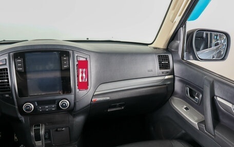 Mitsubishi Pajero IV, 2012 год, 2 649 000 рублей, 17 фотография