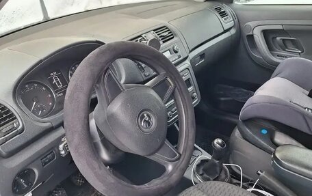 Skoda Roomster, 2014 год, 800 000 рублей, 5 фотография