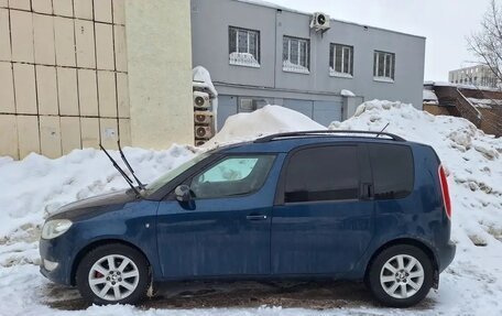 Skoda Roomster, 2014 год, 800 000 рублей, 4 фотография
