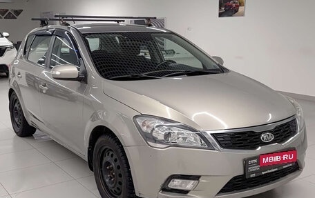 KIA cee'd I рестайлинг, 2010 год, 679 000 рублей, 7 фотография