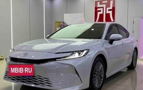 Toyota Camry, 2025 год, 3 935 000 рублей, 2 фотография