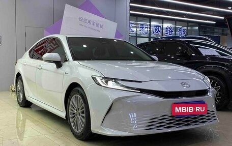 Toyota Camry, 2025 год, 3 935 000 рублей, 5 фотография