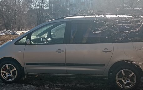 SEAT Alhambra II рестайлинг, 2002 год, 650 000 рублей, 2 фотография
