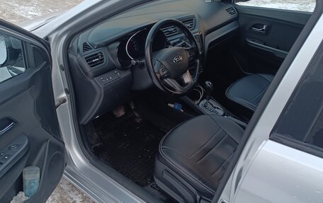 KIA Rio III рестайлинг, 2013 год, 950 000 рублей, 10 фотография