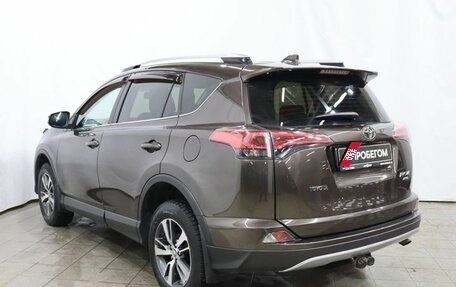 Toyota RAV4, 2018 год, 2 350 000 рублей, 6 фотография