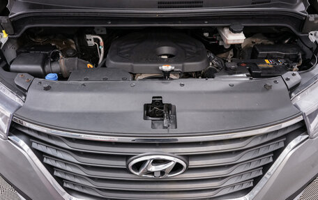 Hyundai Grand Starex Grand Starex I рестайлинг 2, 2018 год, 3 250 000 рублей, 13 фотография