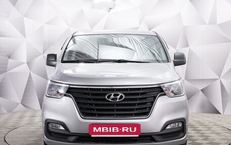 Hyundai Grand Starex Grand Starex I рестайлинг 2, 2018 год, 3 250 000 рублей, 5 фотография