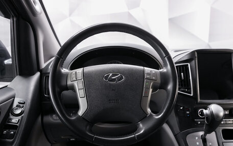 Hyundai Grand Starex Grand Starex I рестайлинг 2, 2018 год, 3 250 000 рублей, 9 фотография