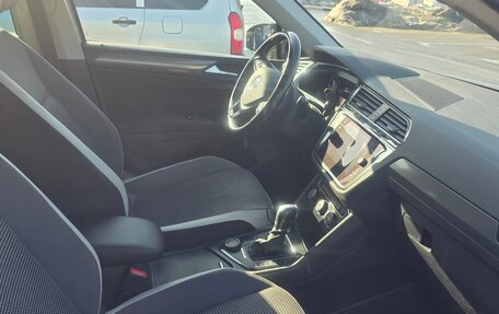 Volkswagen Tiguan II, 2018 год, 1 700 000 рублей, 7 фотография