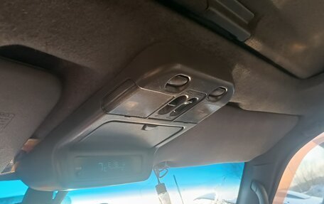 Nissan Patrol, 1998 год, 650 000 рублей, 13 фотография