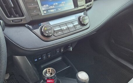 Toyota RAV4, 2015 год, 1 800 000 рублей, 9 фотография