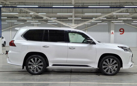 Lexus LX III, 2018 год, 8 300 000 рублей, 5 фотография