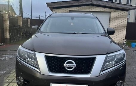 Nissan Pathfinder, 2015 год, 1 630 000 рублей, 1 фотография