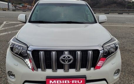 Toyota Land Cruiser Prado 150 рестайлинг 2, 2014 год, 3 100 000 рублей, 1 фотография
