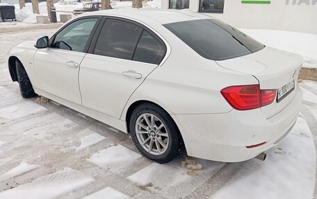 BMW 3 серия, 2012 год, 1 400 000 рублей, 32 фотография