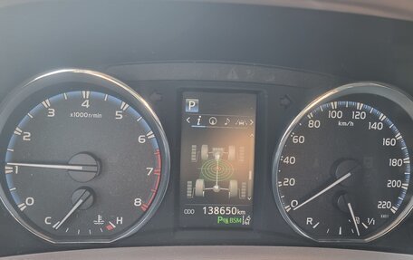 Toyota RAV4, 2018 год, 2 600 000 рублей, 15 фотография