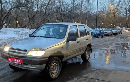 Chevrolet Niva I рестайлинг, 2005 год, 600 000 рублей, 2 фотография