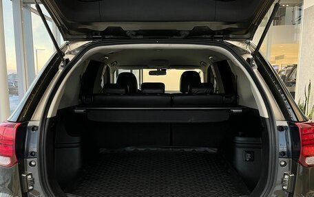 Mitsubishi Outlander III рестайлинг 3, 2018 год, 1 689 000 рублей, 11 фотография