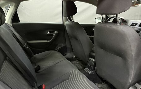 Volkswagen Polo VI (EU Market), 2011 год, 649 777 рублей, 11 фотография