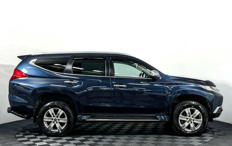 Mitsubishi Pajero Sport III рестайлинг, 2018 год, 2 997 000 рублей, 4 фотография