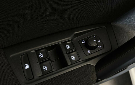 Volkswagen Tiguan II, 2019 год, 2 999 000 рублей, 11 фотография