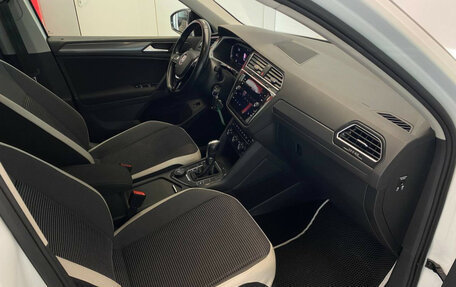 Volkswagen Tiguan II, 2019 год, 2 999 000 рублей, 15 фотография