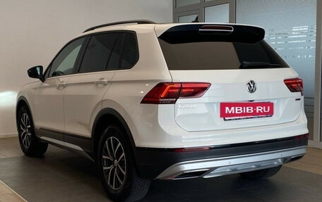 Volkswagen Tiguan II, 2019 год, 2 999 000 рублей, 6 фотография