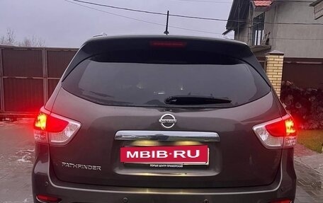 Nissan Pathfinder, 2015 год, 1 630 000 рублей, 2 фотография