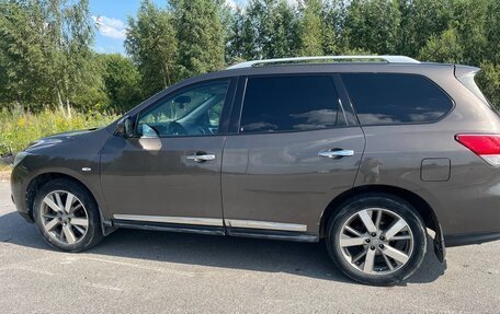 Nissan Pathfinder, 2015 год, 1 630 000 рублей, 18 фотография