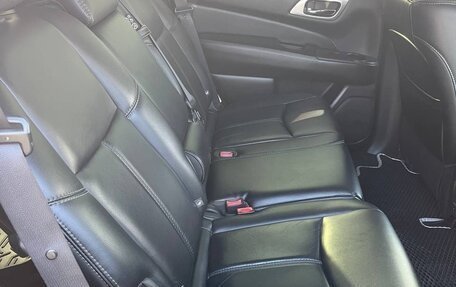 Nissan Pathfinder, 2015 год, 1 630 000 рублей, 17 фотография