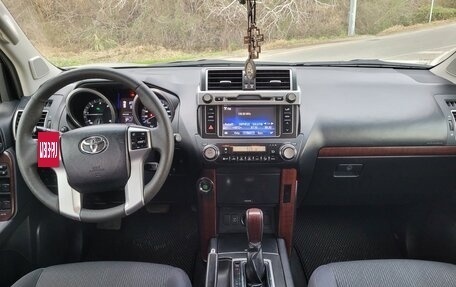 Toyota Land Cruiser Prado 150 рестайлинг 2, 2014 год, 3 100 000 рублей, 5 фотография