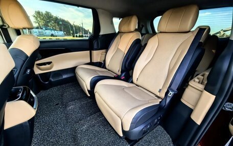 KIA Carnival, 2021 год, 4 700 000 рублей, 16 фотография