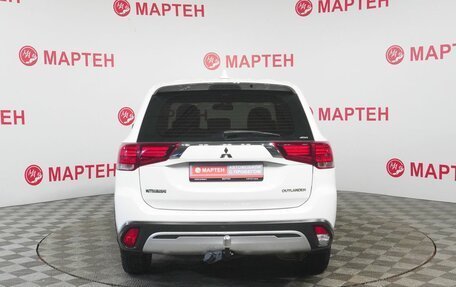 Mitsubishi Outlander III рестайлинг 3, 2019 год, 2 048 000 рублей, 6 фотография