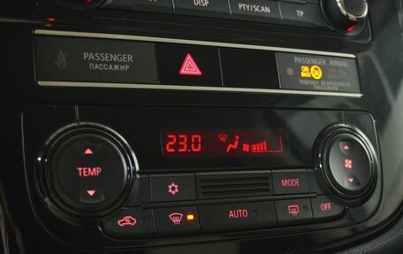 Mitsubishi Outlander III рестайлинг 3, 2019 год, 2 048 000 рублей, 13 фотография