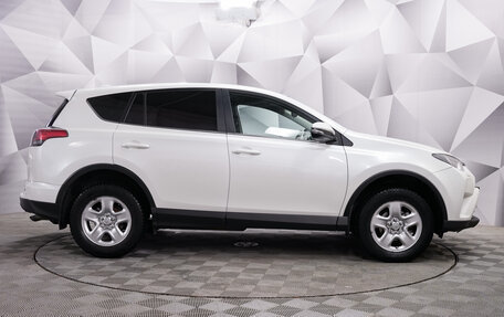 Toyota RAV4, 2017 год, 2 199 000 рублей, 5 фотография