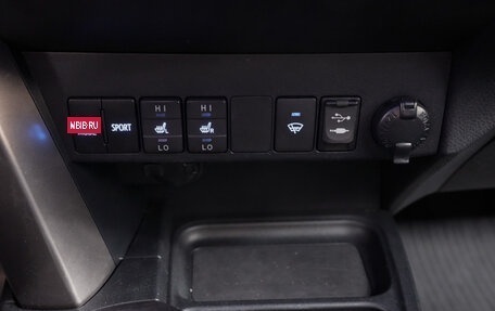 Toyota RAV4, 2017 год, 2 199 000 рублей, 8 фотография