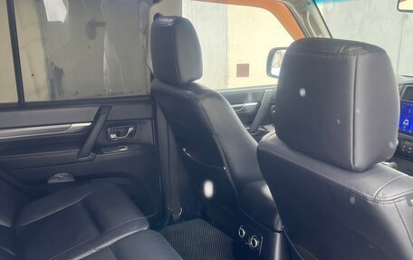 Mitsubishi Pajero IV, 2010 год, 1 900 000 рублей, 8 фотография