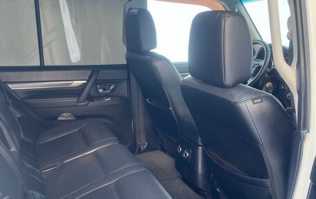 Mitsubishi Pajero IV, 2010 год, 1 900 000 рублей, 15 фотография