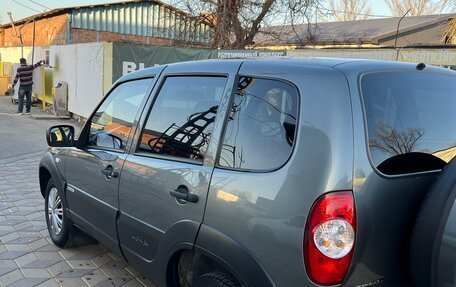 Chevrolet Niva I рестайлинг, 2017 год, 565 000 рублей, 8 фотография