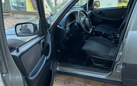 Chevrolet Niva I рестайлинг, 2017 год, 565 000 рублей, 16 фотография