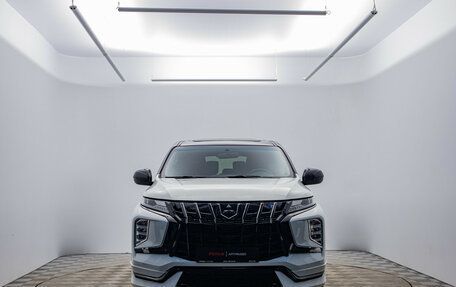 Mitsubishi Montero Sport, 2022 год, 4 320 000 рублей, 2 фотография