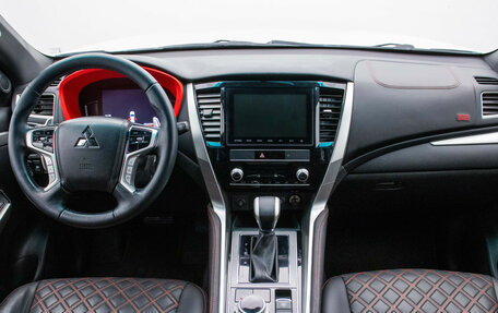 Mitsubishi Montero Sport, 2022 год, 4 320 000 рублей, 14 фотография