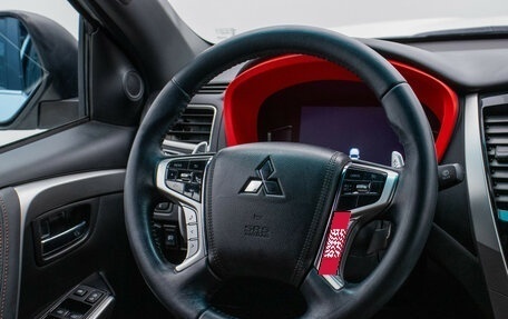 Mitsubishi Montero Sport, 2022 год, 4 320 000 рублей, 16 фотография