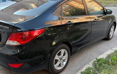 Hyundai Solaris II рестайлинг, 2012 год, 650 000 рублей, 1 фотография