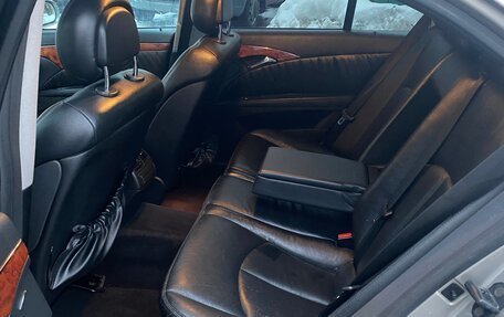 Mercedes-Benz E-Класс, 2004 год, 770 000 рублей, 9 фотография