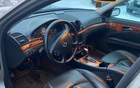 Mercedes-Benz E-Класс, 2004 год, 770 000 рублей, 8 фотография