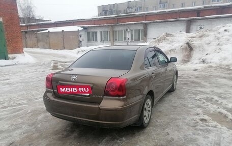 Toyota Avensis III рестайлинг, 2005 год, 520 000 рублей, 4 фотография