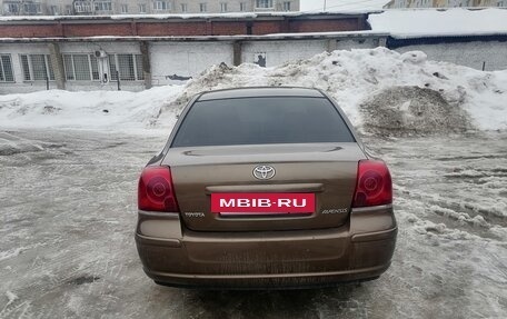 Toyota Avensis III рестайлинг, 2005 год, 520 000 рублей, 5 фотография