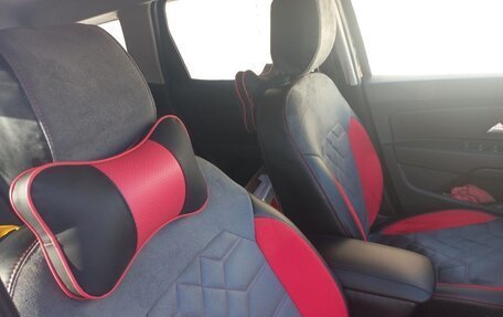 Dacia Duster II, 2019 год, 1 873 000 рублей, 9 фотография