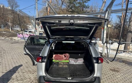 Toyota RAV4, 2019 год, 2 750 000 рублей, 5 фотография